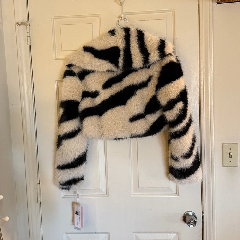 Avec Les Filles Faux-Fur Zebra Cropped Coat Anthropologie